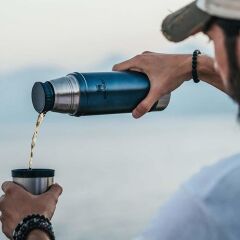 Stanley Klasik Vakumlu Termos 0.75 Lt Mavi