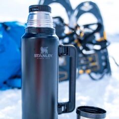 Stanley Klasik Vakumlu Çelik Termos 1.4 Litre Lacivert